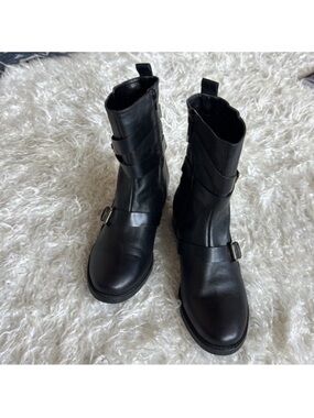 Nine West Trentao Leather Moto Biker Boots Sz 9 Black Buckle strap detail